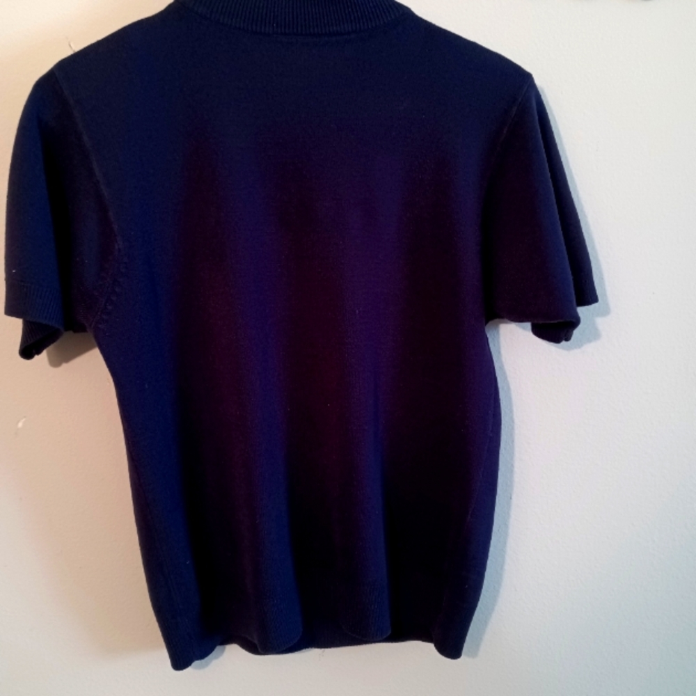 Short sleeve sweater top